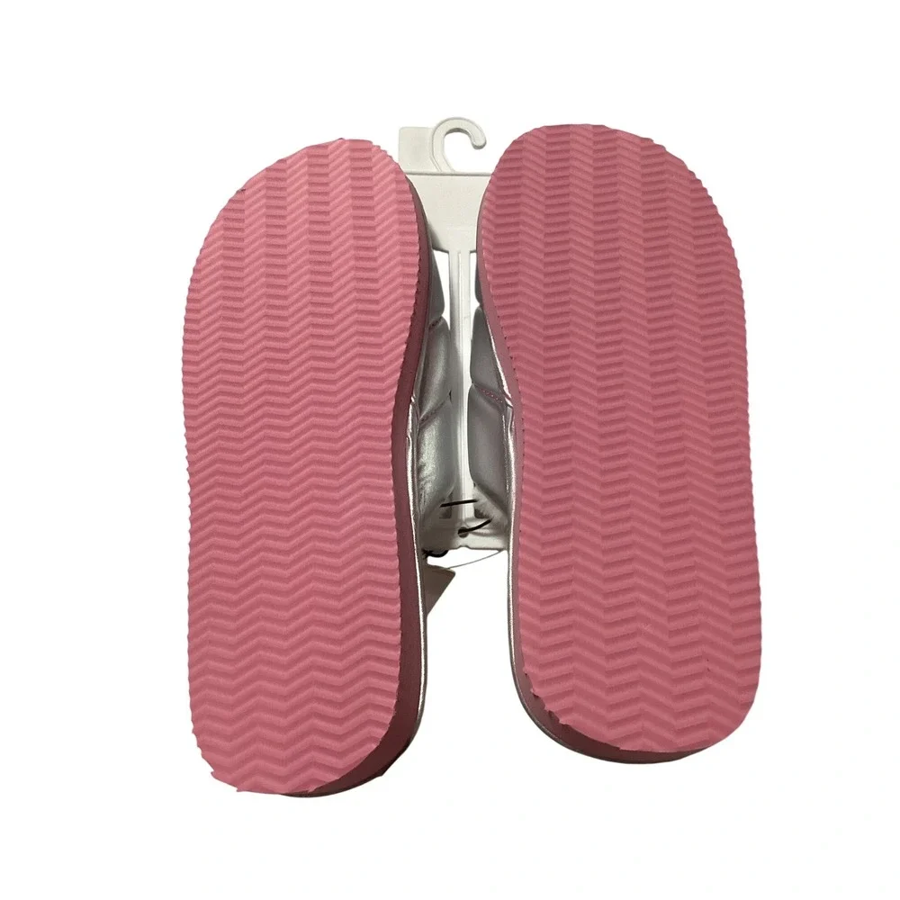 Justice Girls Metallic Silver Puffer‎ Slippers Faux Fur Lined Pink Sole Size 6